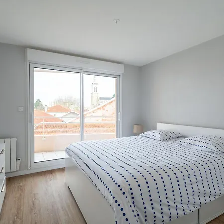 - T2 Spacieux Avec Terrasse, Proche Plage Et Port De Plaisance - Fr-1-319-532